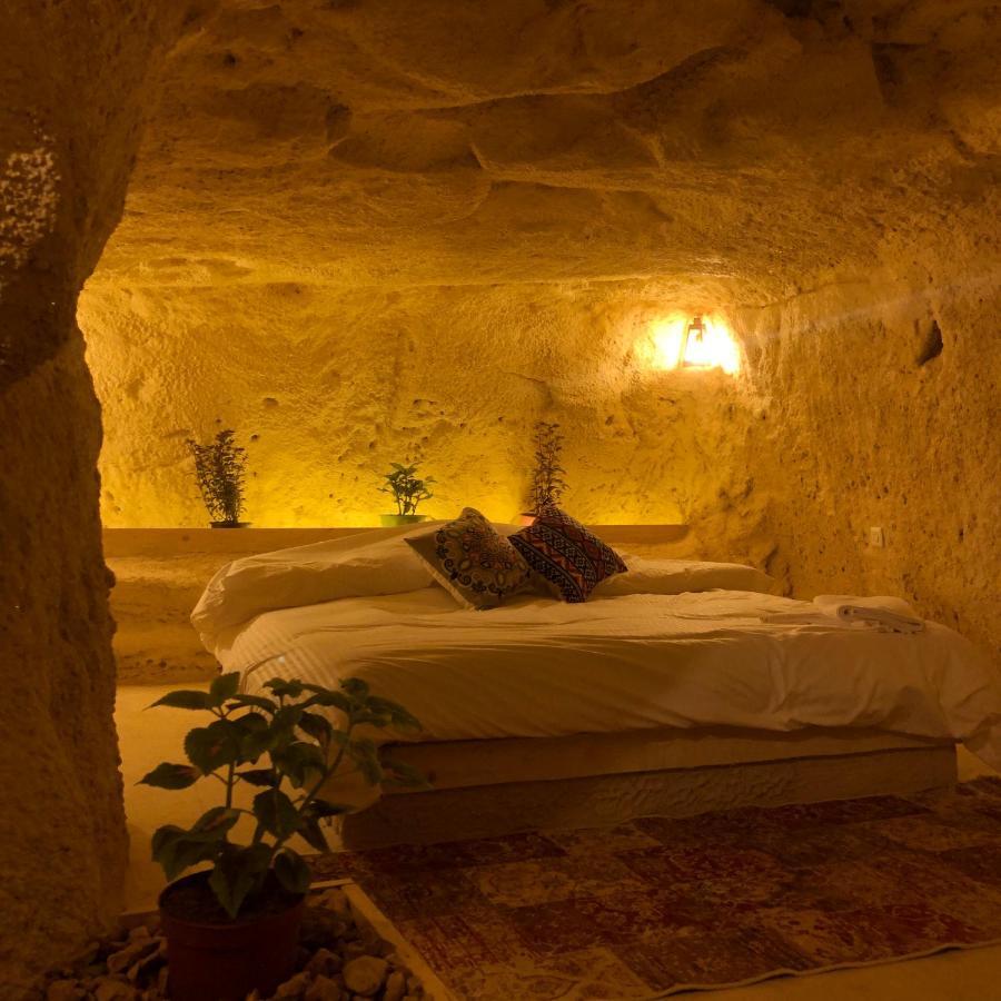 7 Caves Hotel Al Jāyah 外观 照片