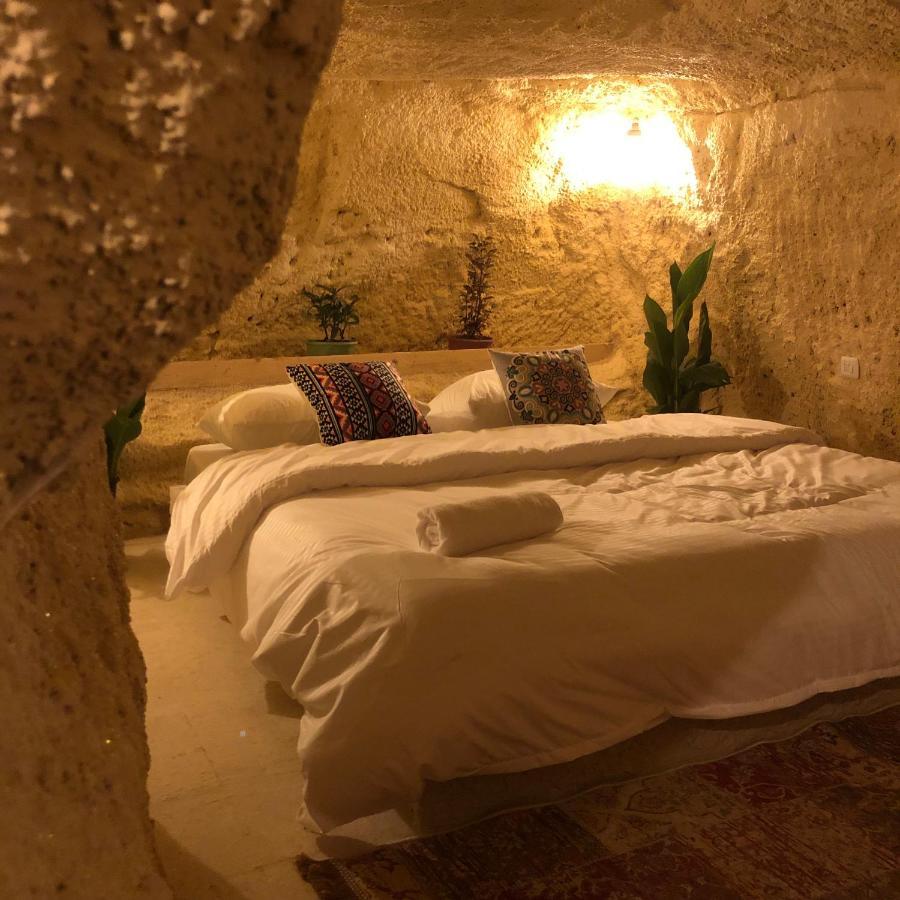 7 Caves Hotel Al Jāyah 外观 照片